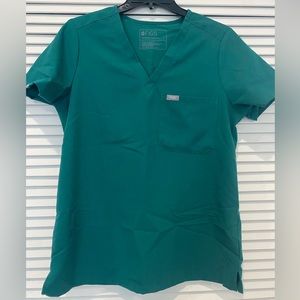 Figs Catarina Scrub Top and Zamora Jogger Scrub Pants set (S top, M pant)